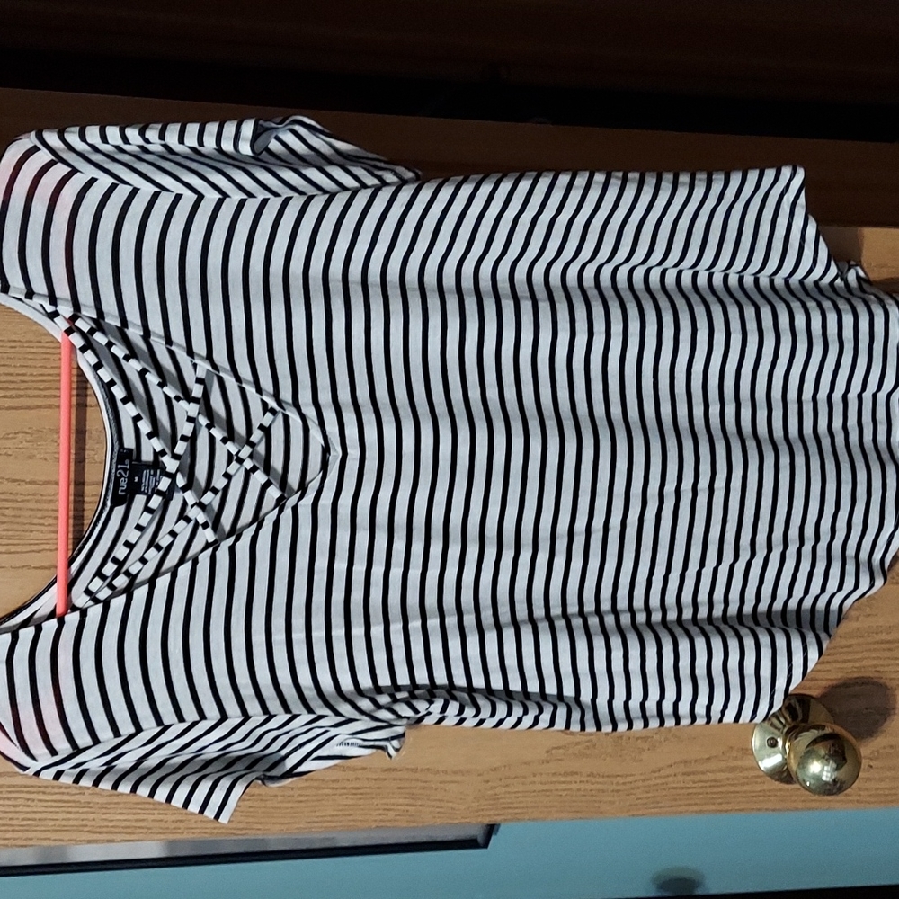 Rue21 top